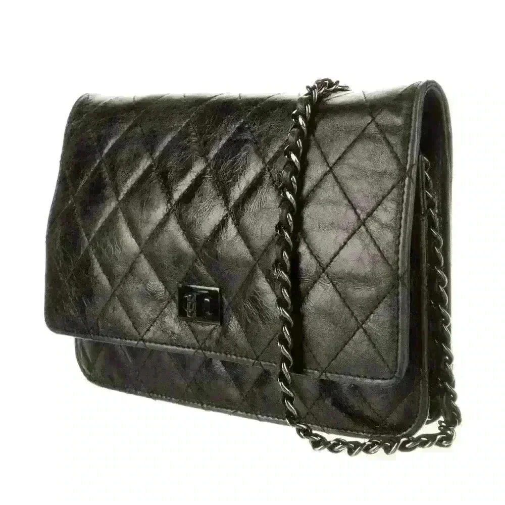 CHANEL Reissue Wallet on Chain - Picture 2 of 4